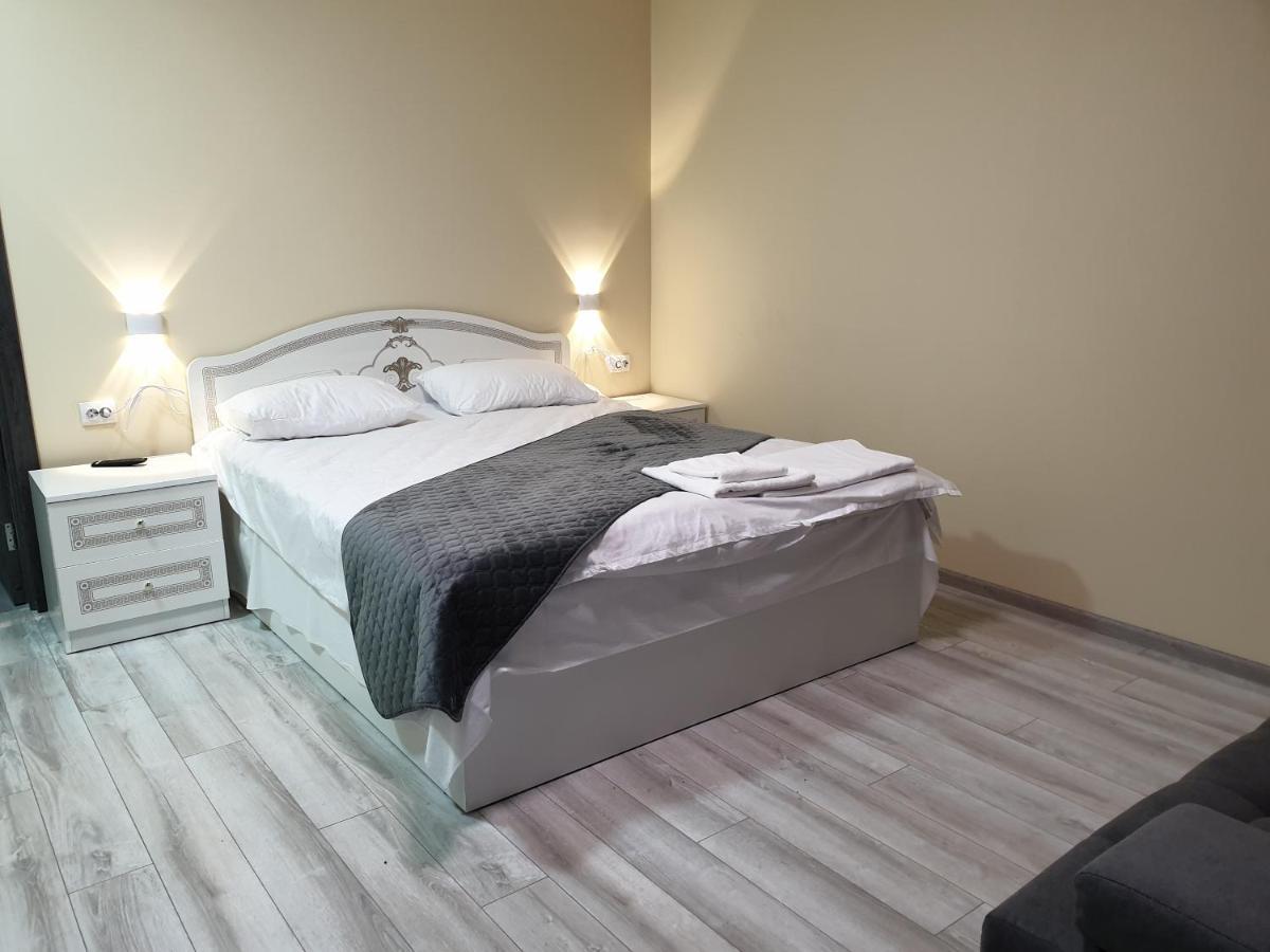 Hotel Osher Boekovel Buitenkant foto